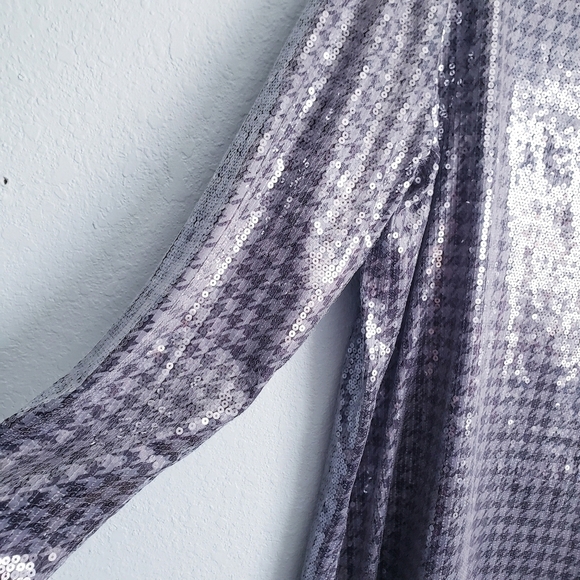 Chicos Houndstooth Sequin Long Sleeve Tunic - Picture 4 of 9